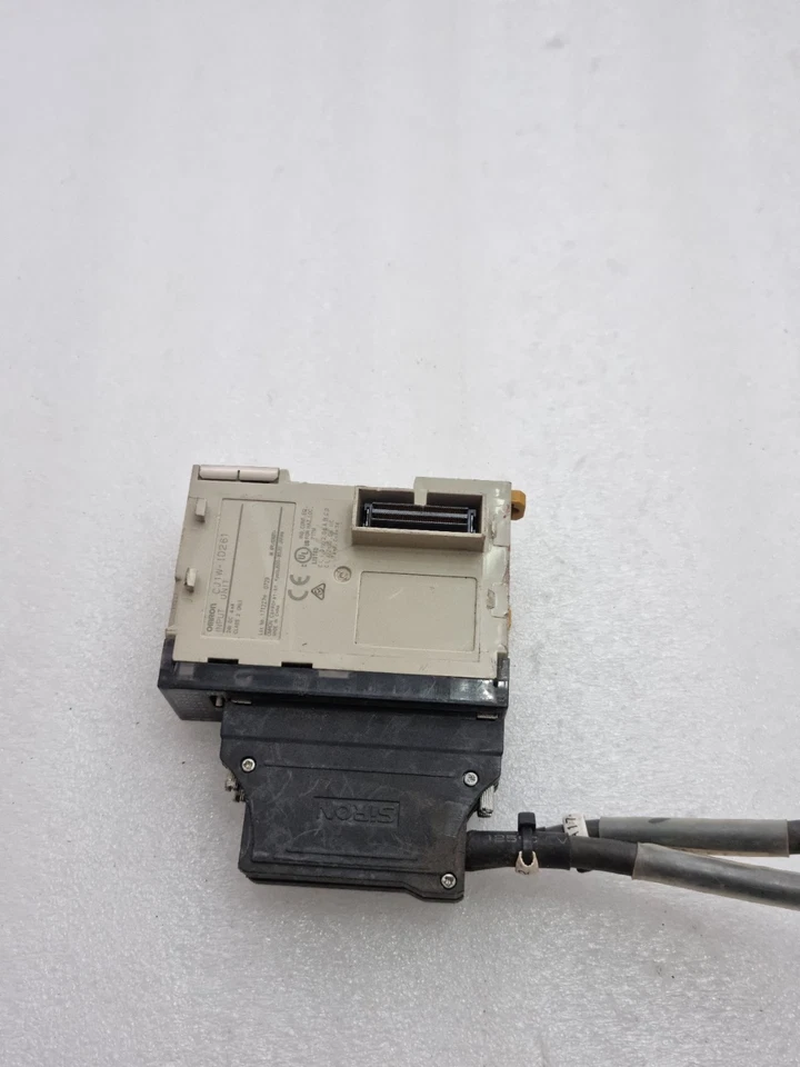 OMRON CJ1W-ID261 INPUT UNIT 24V DC WITH CONNECTOR CJ1WID261 FREE FAST SHIP